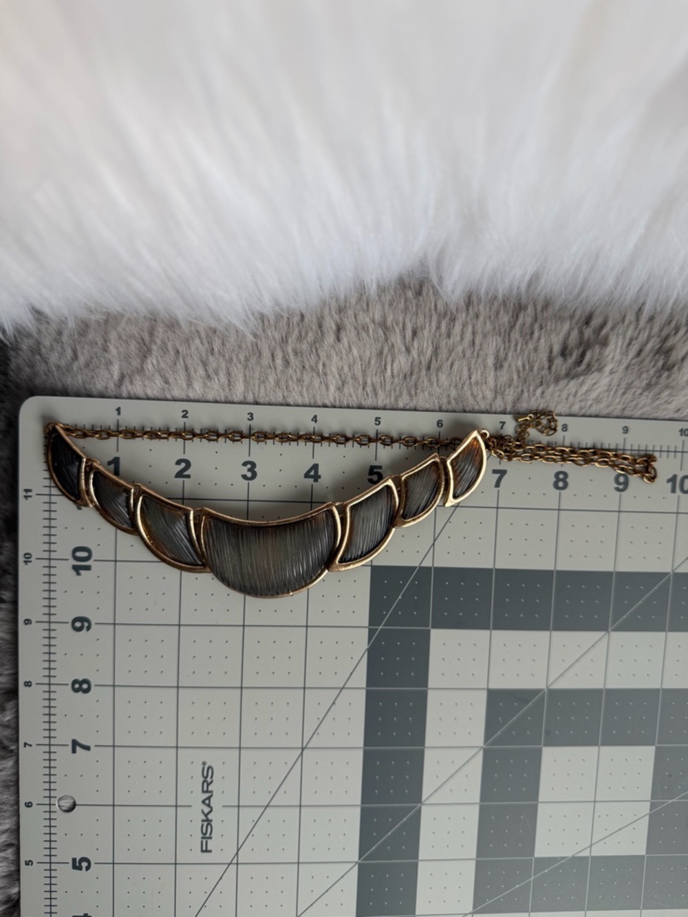 Retro Black & Gold Tone Fan Shaped Statement Bib 17” + 3” Extender Necklace - Picture 6 of 14